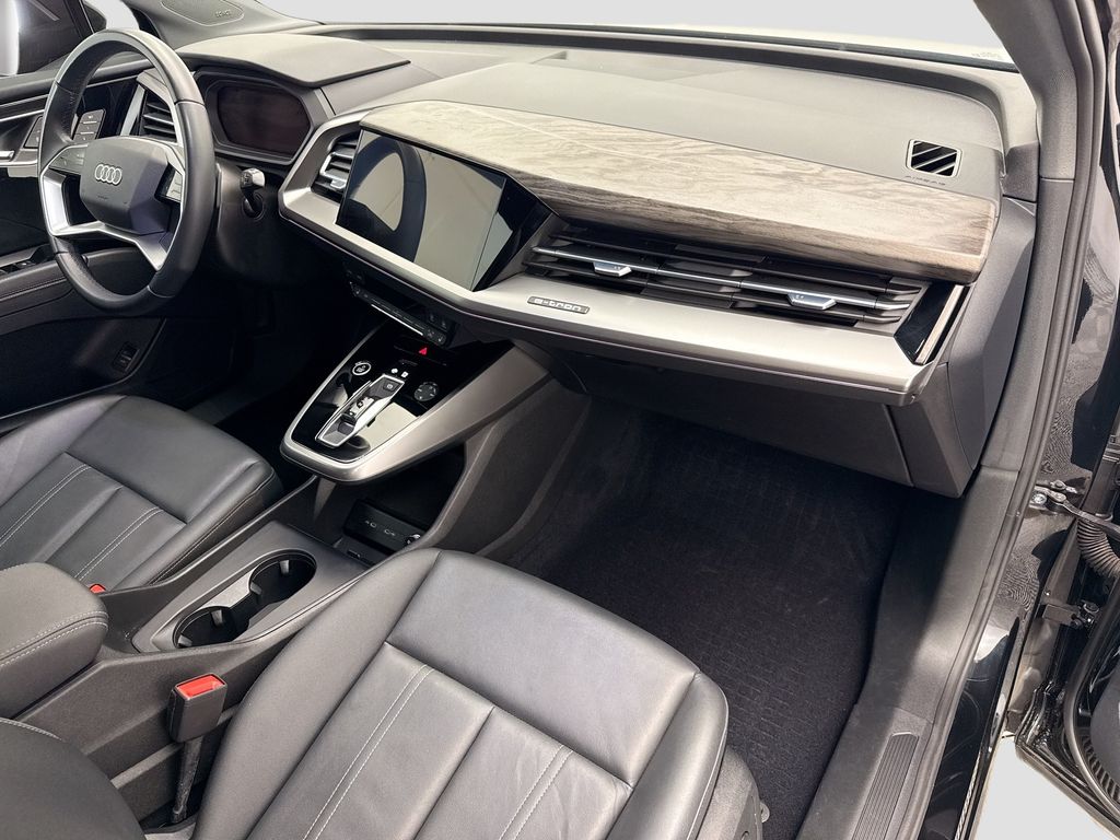 Thumbnail: 2023 Audi Q4 e-tron - 16