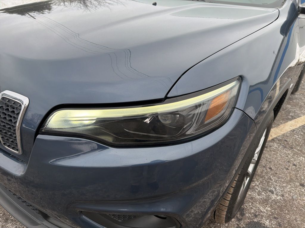 Thumbnail: 2021 Jeep Cherokee - 9