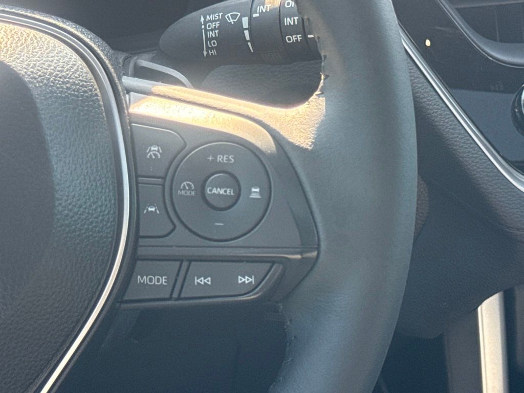 Used 2025  Toyota Hybrid XSE image 12