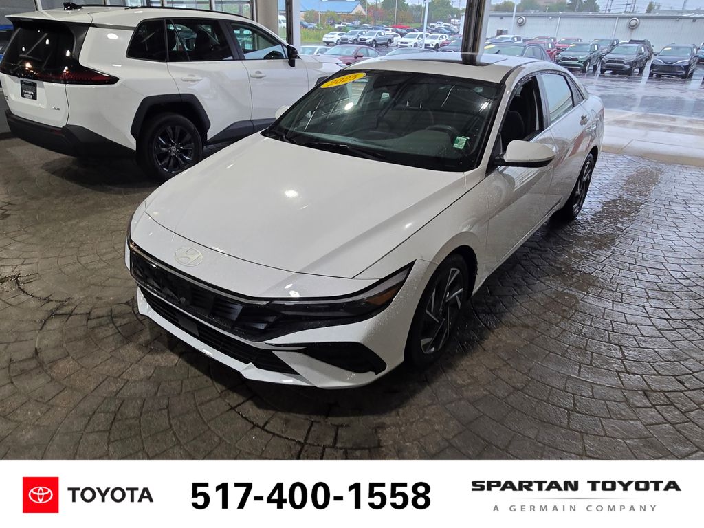 Serenity White 2025 Hyundai Elantra Sedan Front-Wheel Drive Continuously Variable Transmission