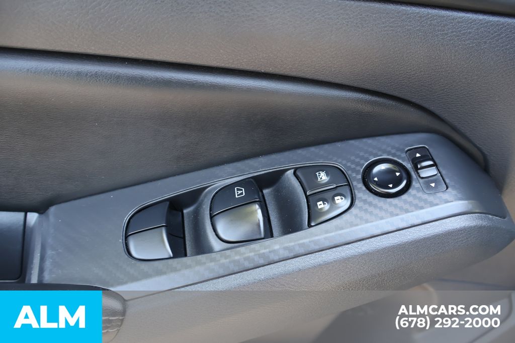 Used 2025 Black Nissan 2.5 SV image 15