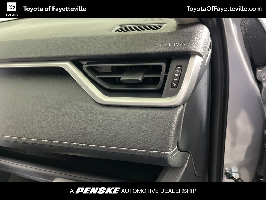 Thumbnail: 2025 Toyota RAV4 - 9