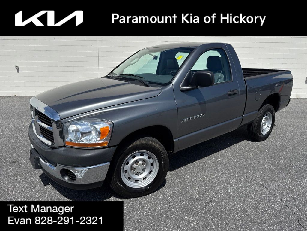 Mineral Gray Clearcoat Metallic 2006 Dodge RAM 1500 ST RWD Pickup Truck Rear-Wheel Drive 6-Speed Manual