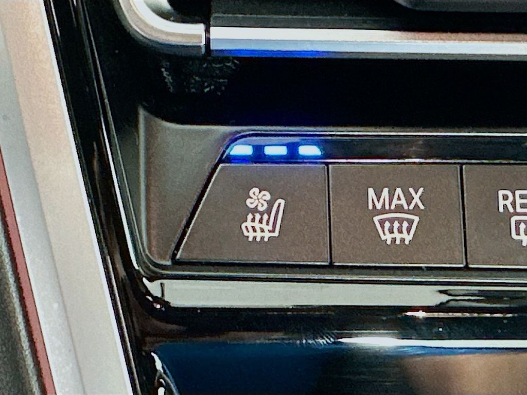 Thumbnail: 2023 BMW M8 - 21