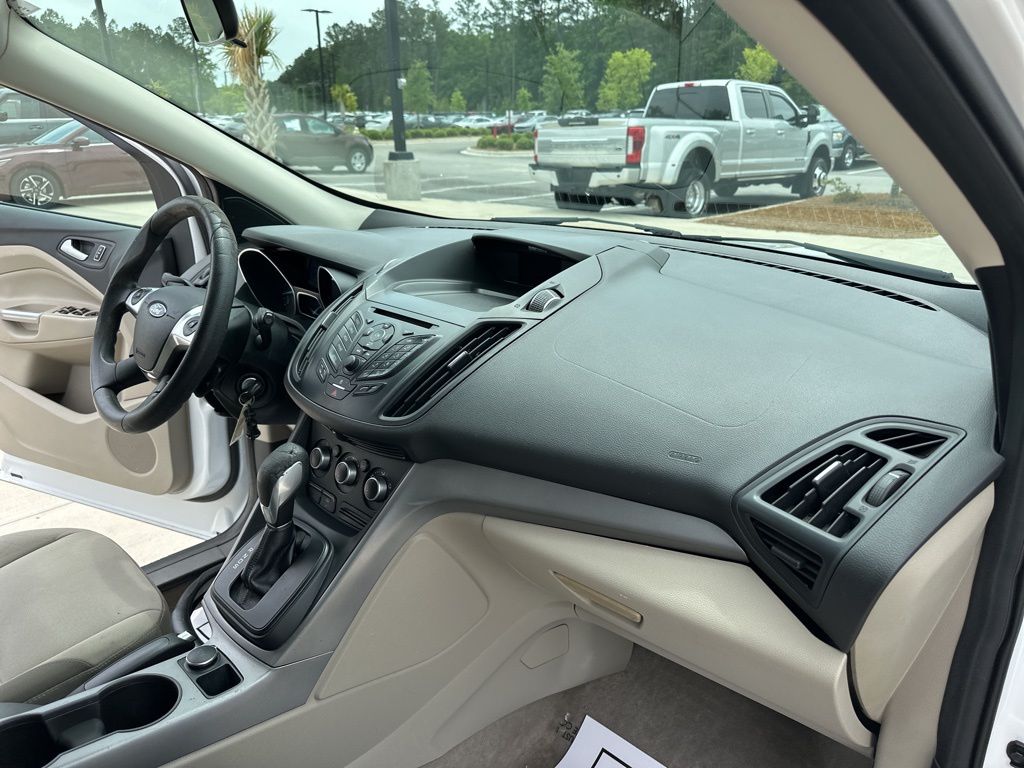 2014 Oxford White Ford Escape SE 4X4 SUV