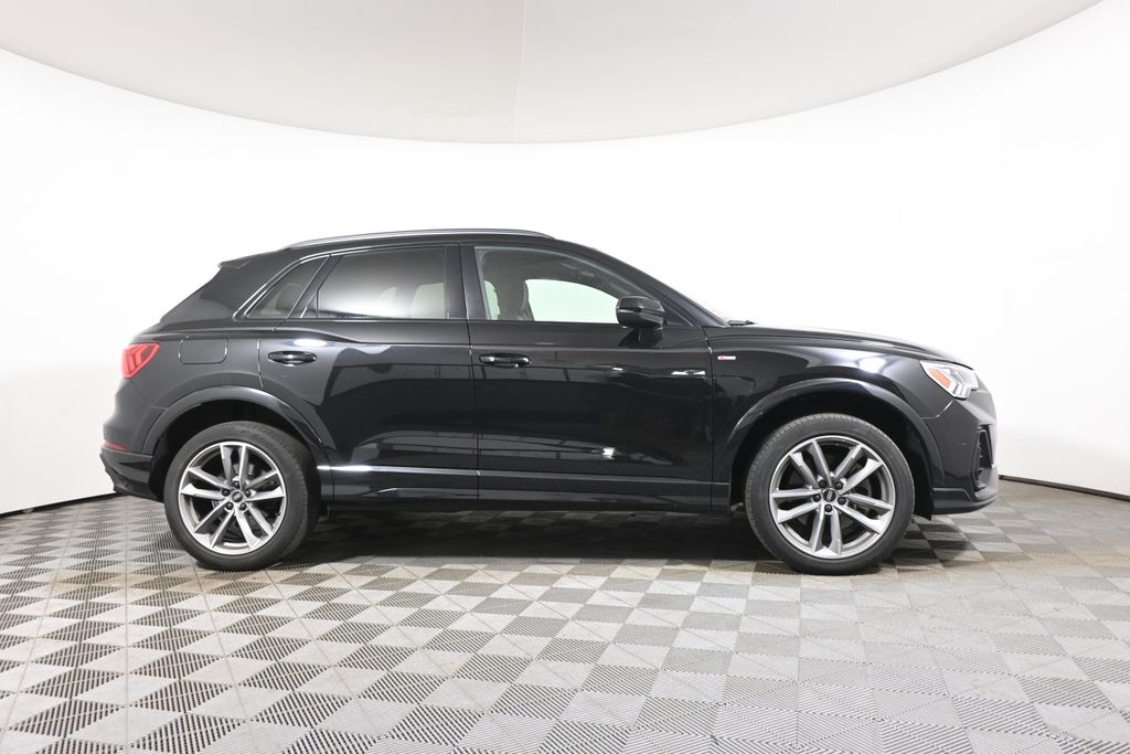 Thumbnail: 2023 Audi Q3 - 8