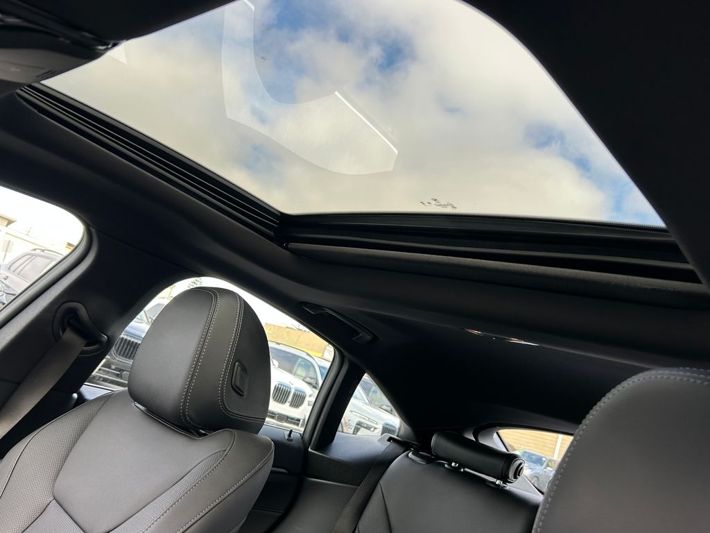 Thumbnail: 2023 BMW i4 - 16