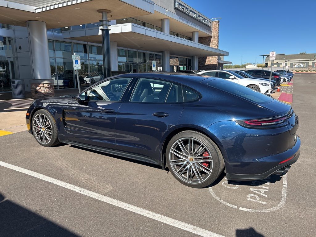 Thumbnail: 2019 Porsche Panamera - 3