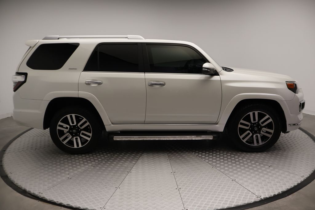 Thumbnail: 2021 Toyota 4Runner - 7