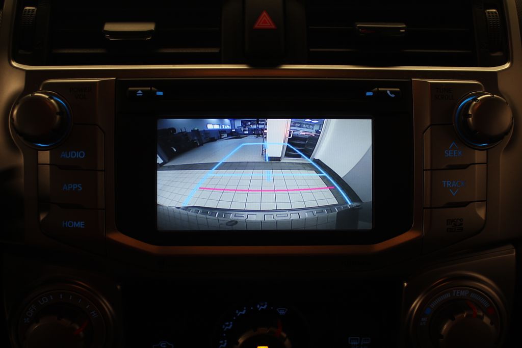 Thumbnail: 2015 Toyota 4Runner - 16