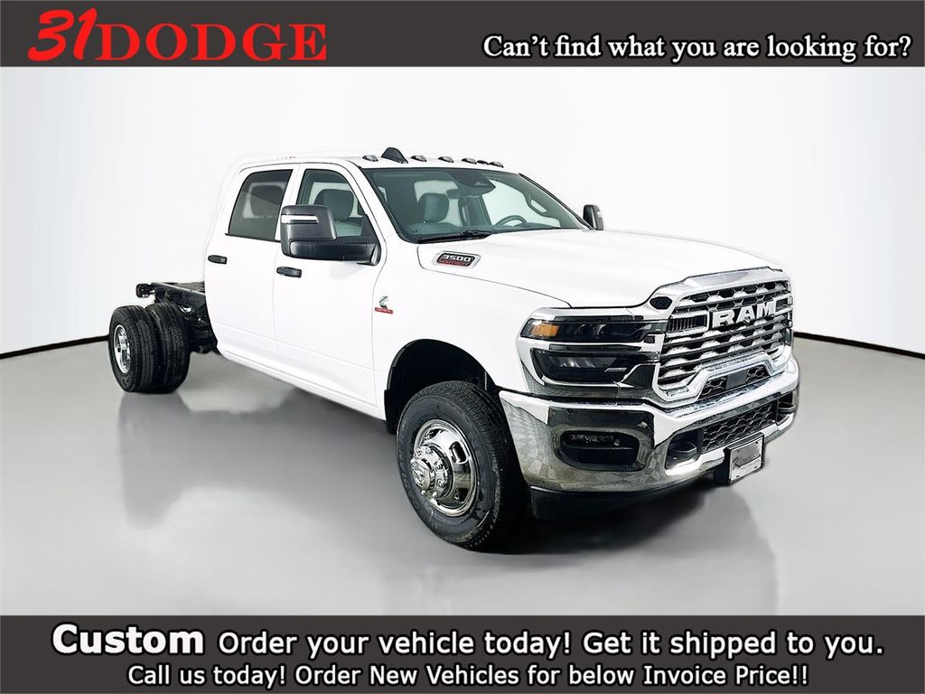 2026 RAM 3500 Chassis Tradesman Crew Cab LB DRW RWD