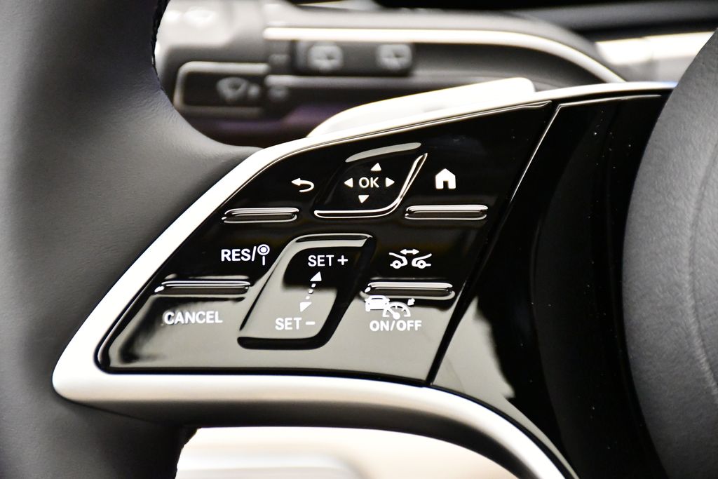 Thumbnail: 2025 Mercedes-Benz GLS - 23