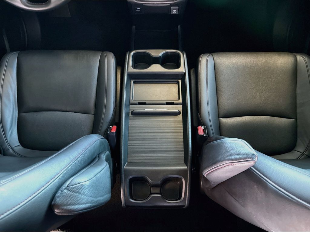 Thumbnail: 2023 Honda Odyssey - 16