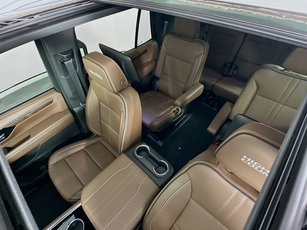 Thumbnail: 2025 Chevrolet Tahoe - 22