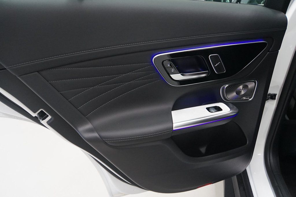 2025 Mercedes Benz GLC AMG 63 S E PERFORMANCE Coupe photo 9