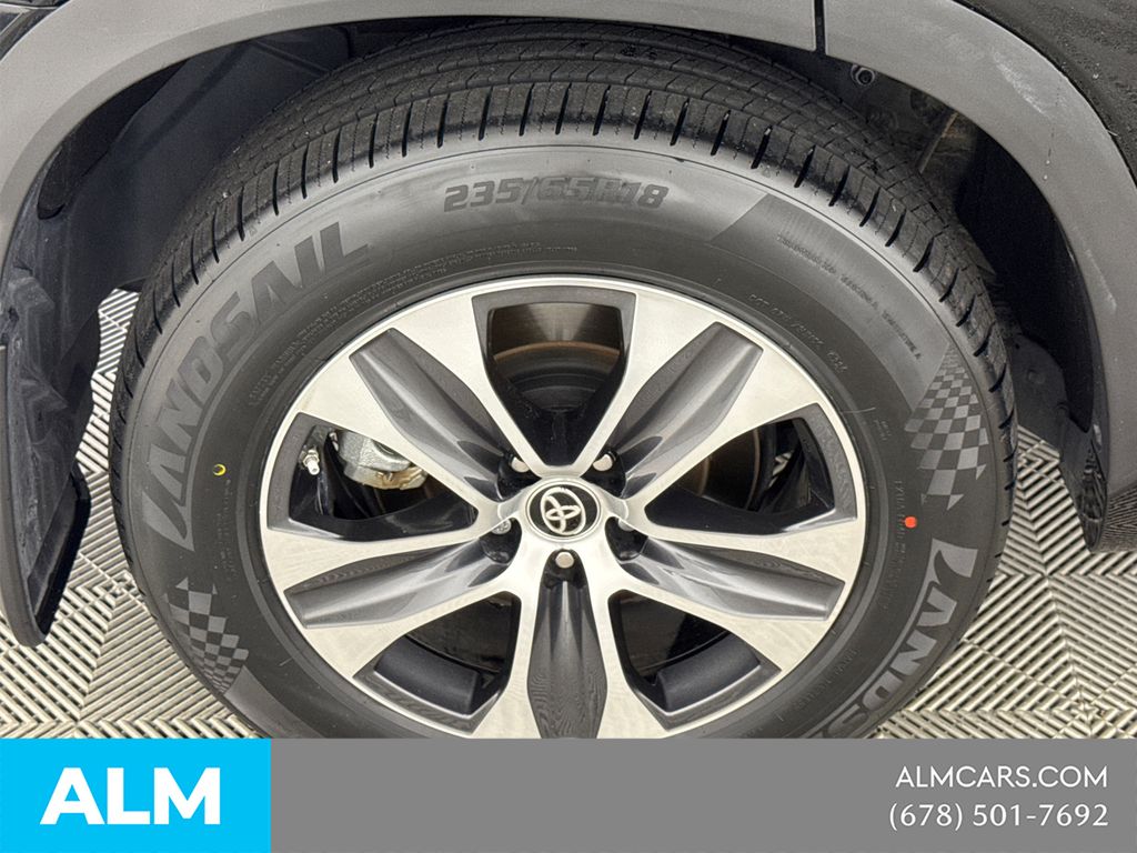 Used 2023 Black Toyota XLE image 21