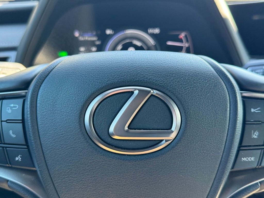 2023 Lexus UX 250h Premium 27