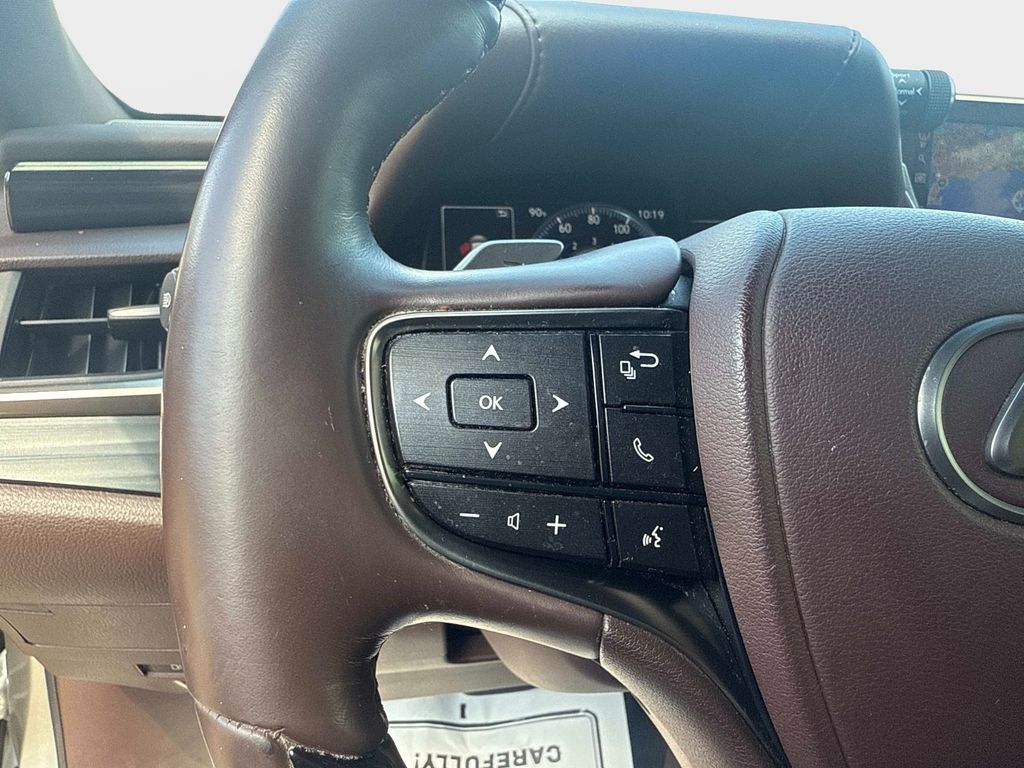 Used 2020 Lexus ES Sedan