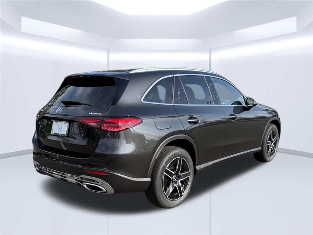 Thumbnail: 2027 Mercedes-Benz GLC - 3