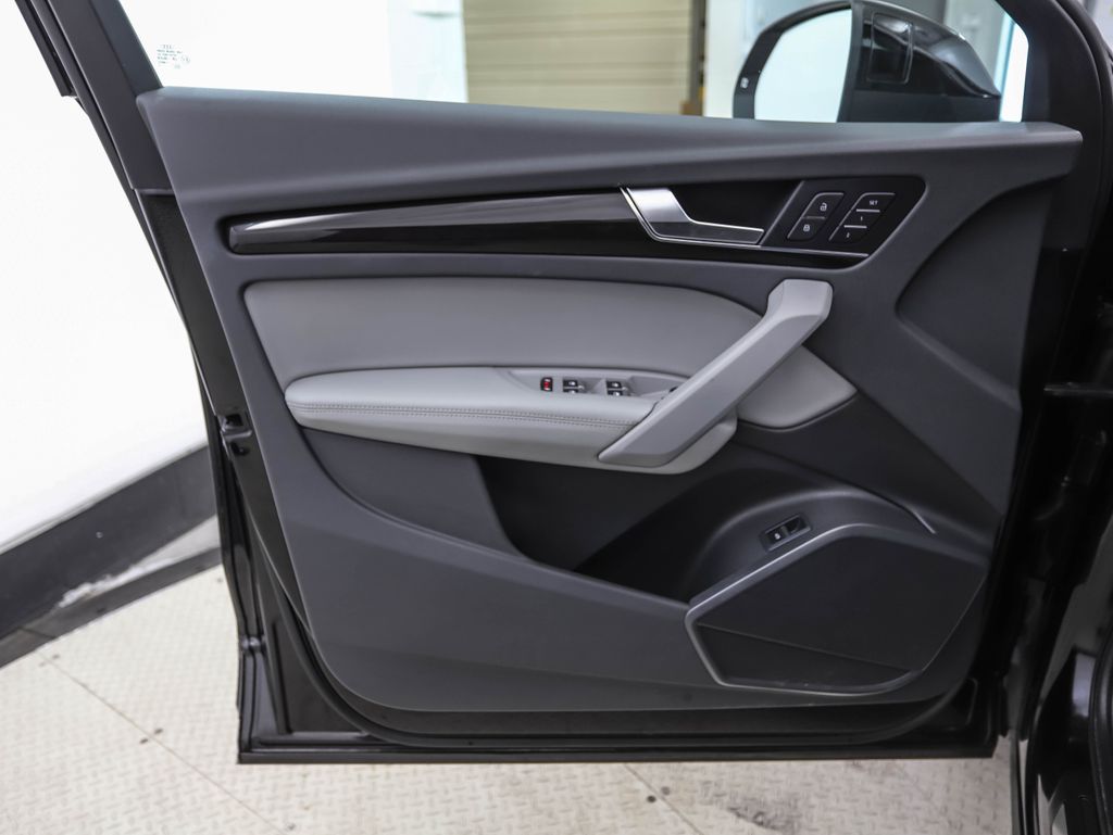 Thumbnail: 2019 Audi Q5 - 9