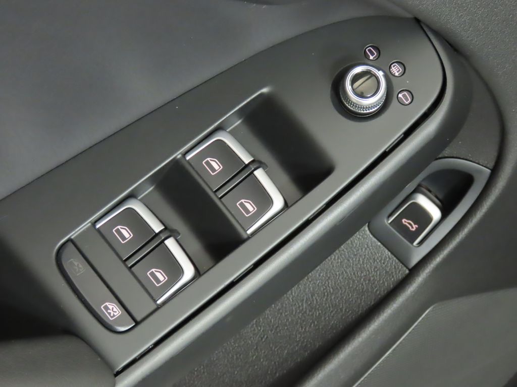 Thumbnail: 2013 Audi A4 - 29