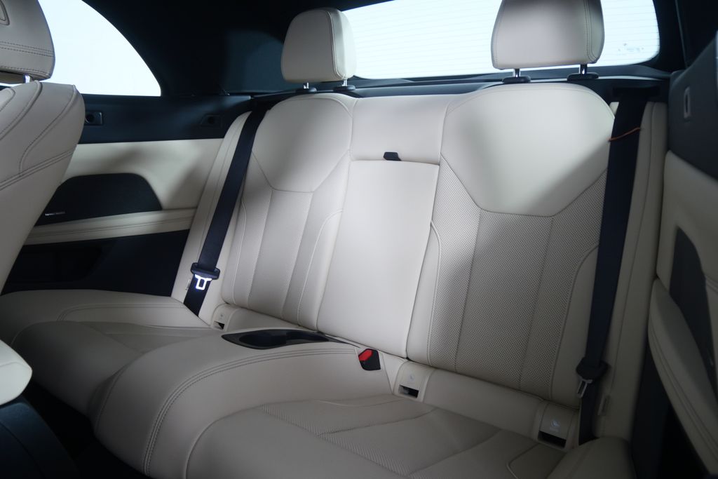 Thumbnail: 2026 BMW 4 Series - 13