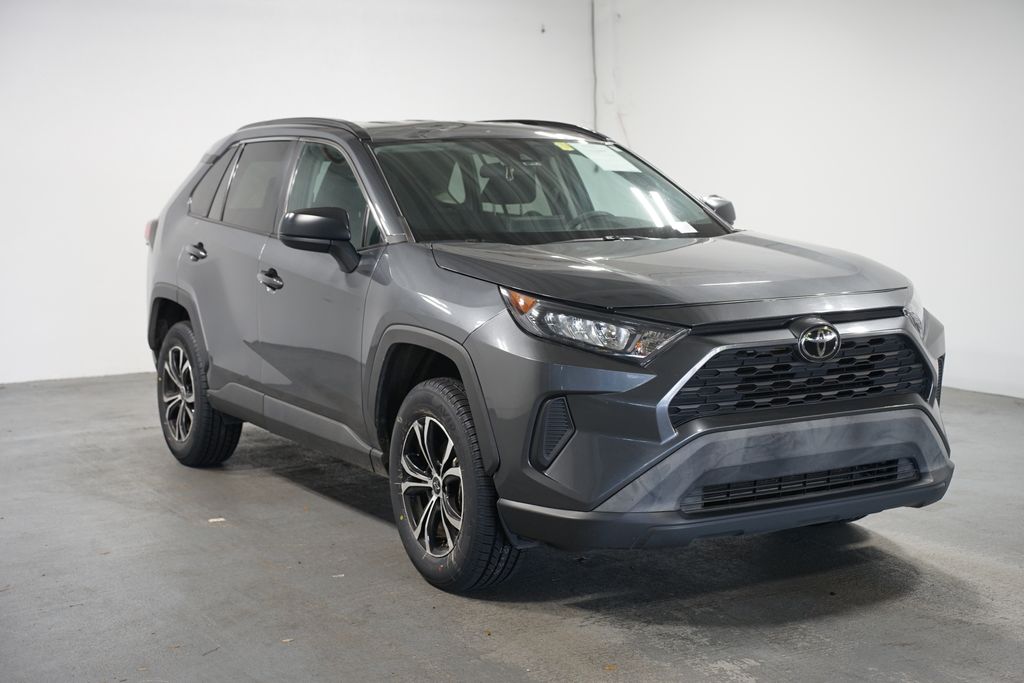 Thumbnail: 2021 Toyota RAV4 - 3