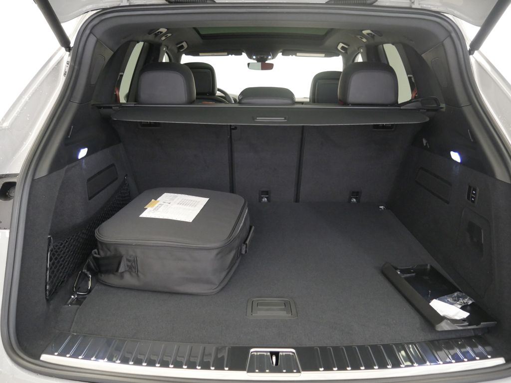 Thumbnail: 2026 Porsche Cayenne - 26