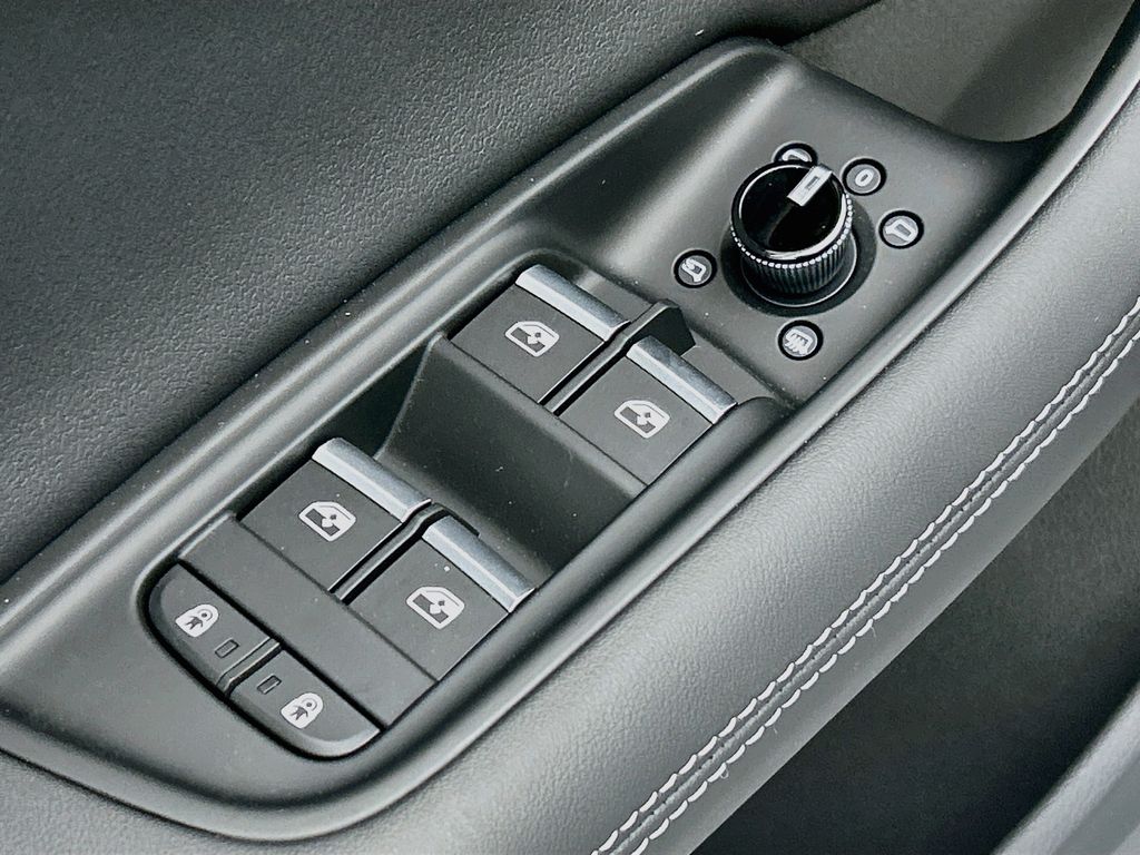 Thumbnail: 2026 Audi Q7 - 22