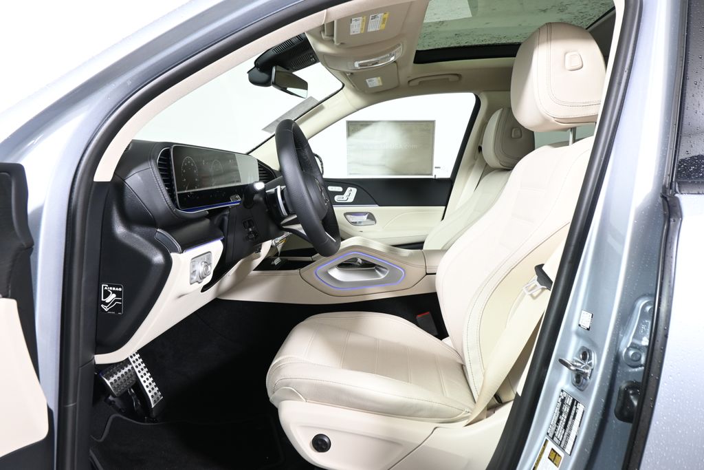 Thumbnail: 2026 Mercedes-Benz GLS - 3