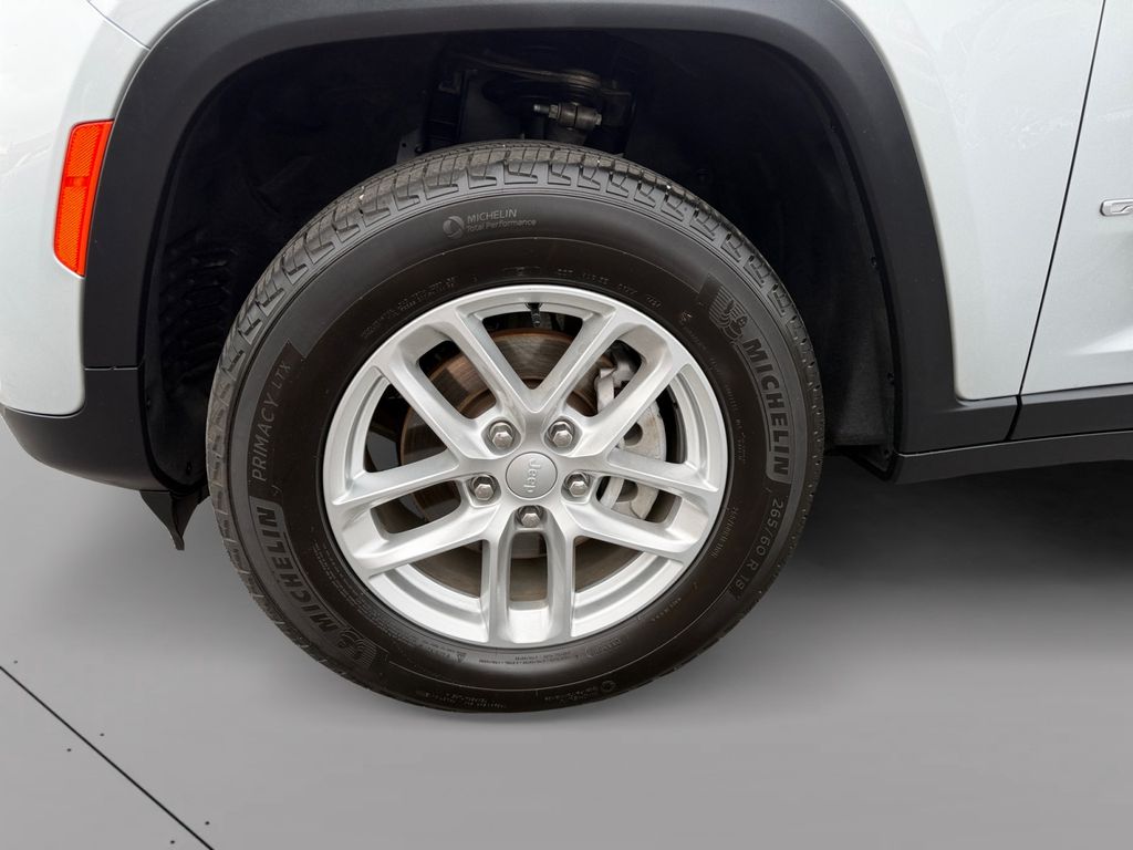 2024 Jeep Grand Cherokee Laredo X Silver at Auto Express Mitsubishi