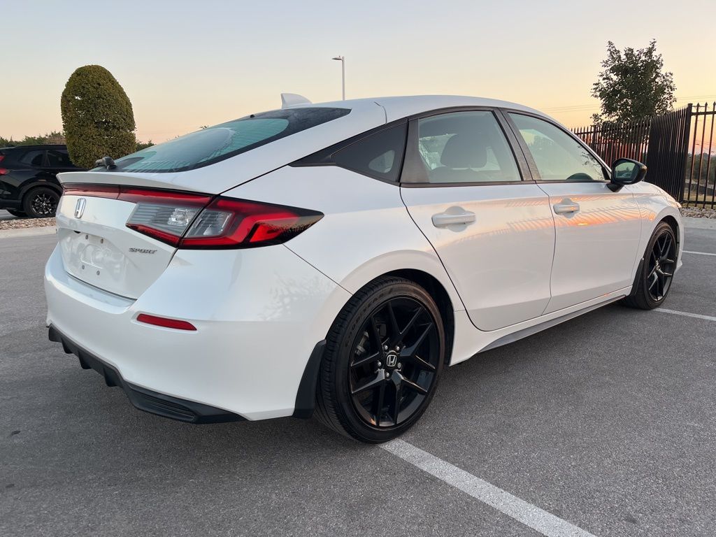 Thumbnail: 2022 Honda Civic - 4