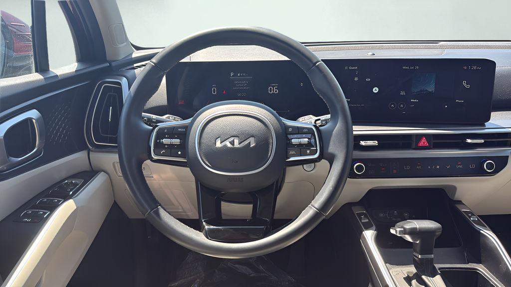 Used 2025 Kia Sorento SUV