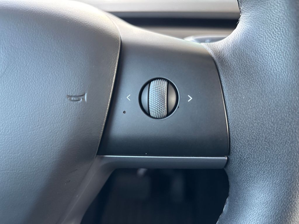 Thumbnail: 2024 Tesla Model Y - 12