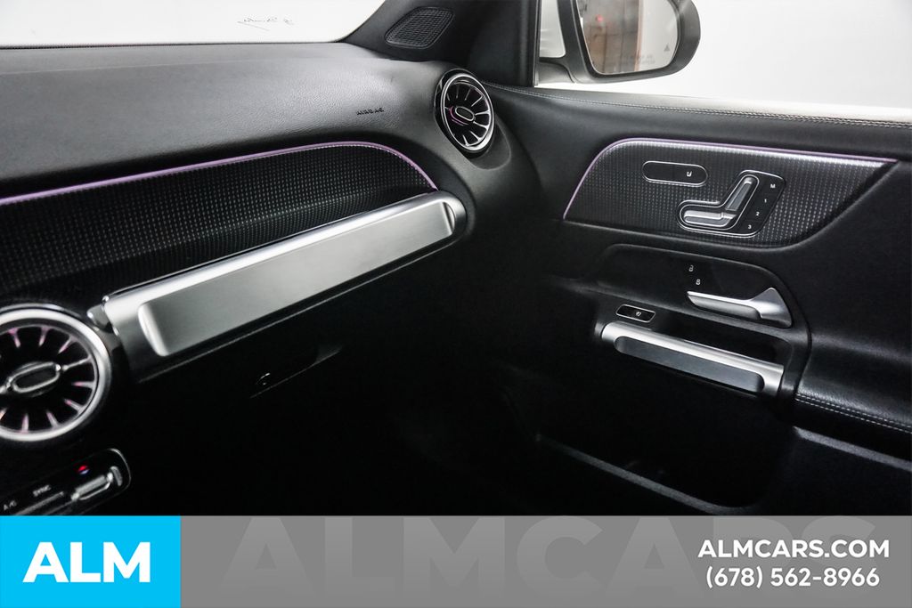 Used 2022 White Mercedes-Benz GLB 250 image 44