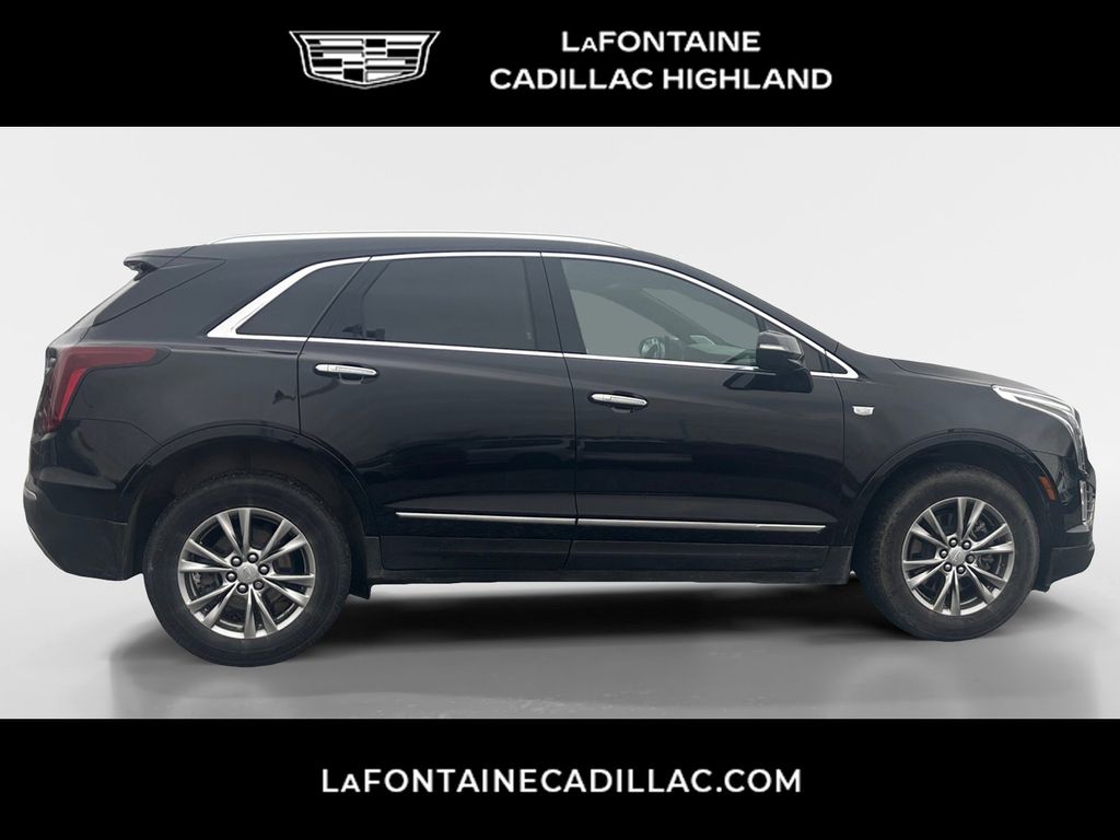 2022 Cadillac XT5 Premium Luxury 8