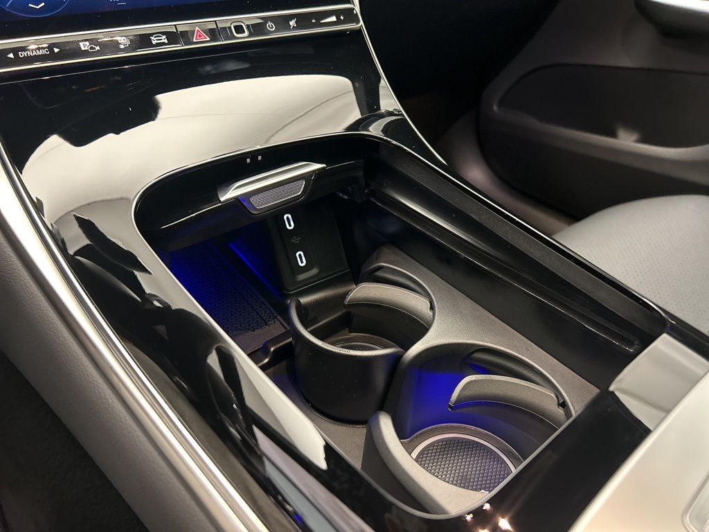 Thumbnail: 2026 Mercedes-Benz GLC - 19