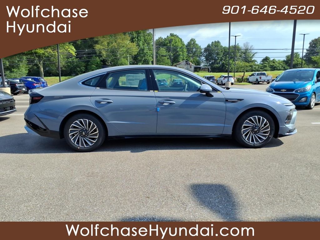New 2026 Hyundai Sonata Hybrid Sedan