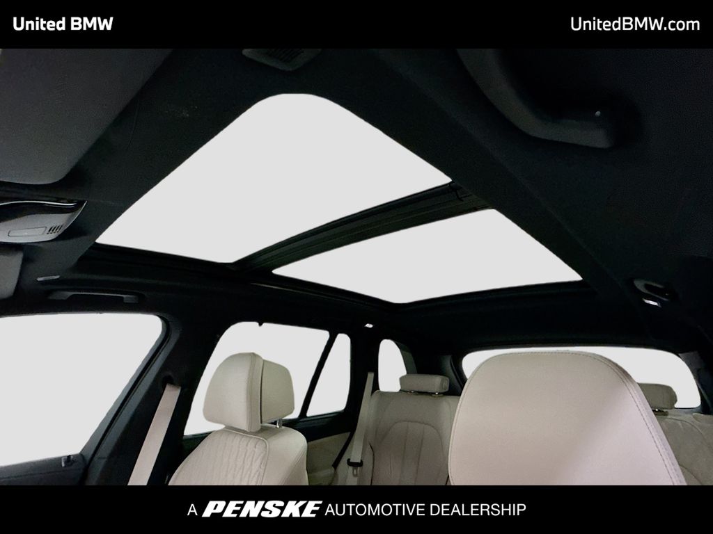 Thumbnail: 2026 BMW X5 - 12