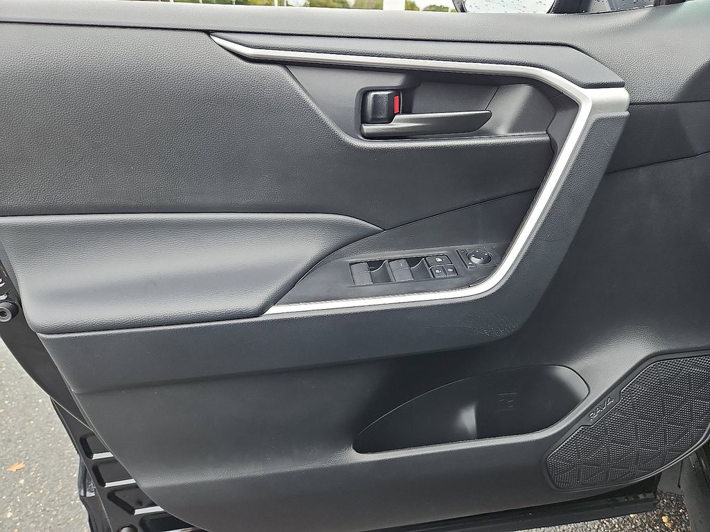 Thumbnail: 2024 Toyota RAV4 - 13