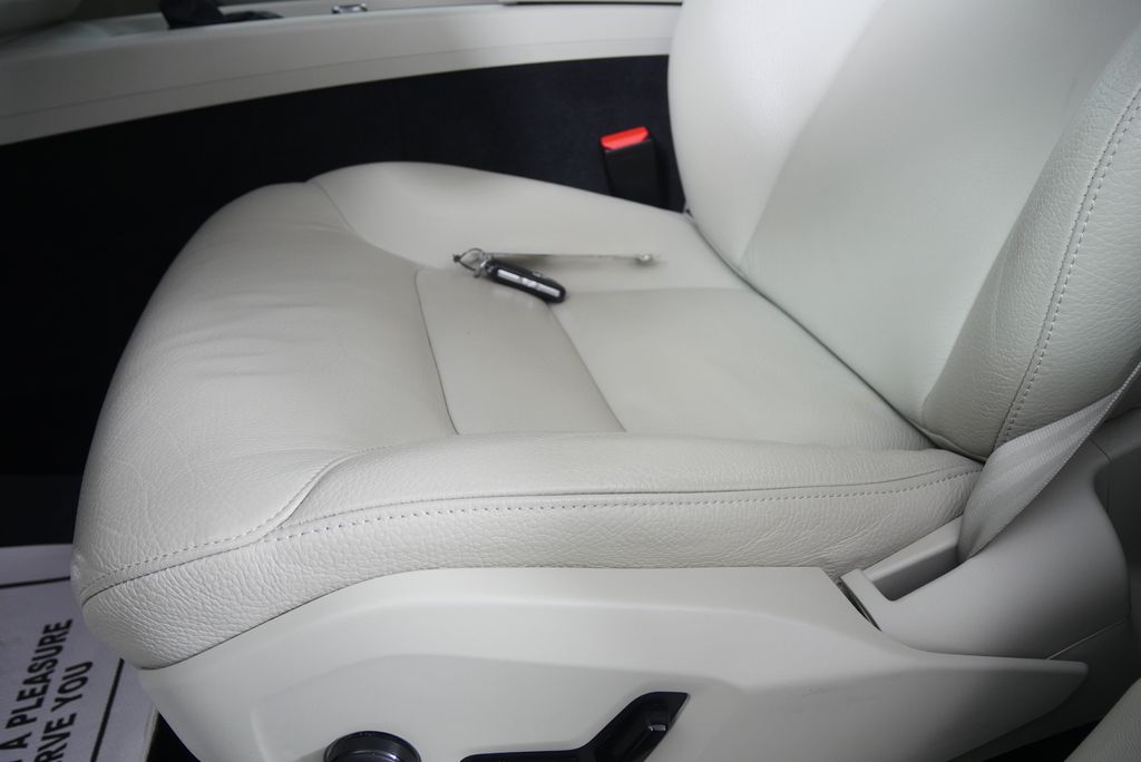 Thumbnail: 2021 Volvo XC60 - 9