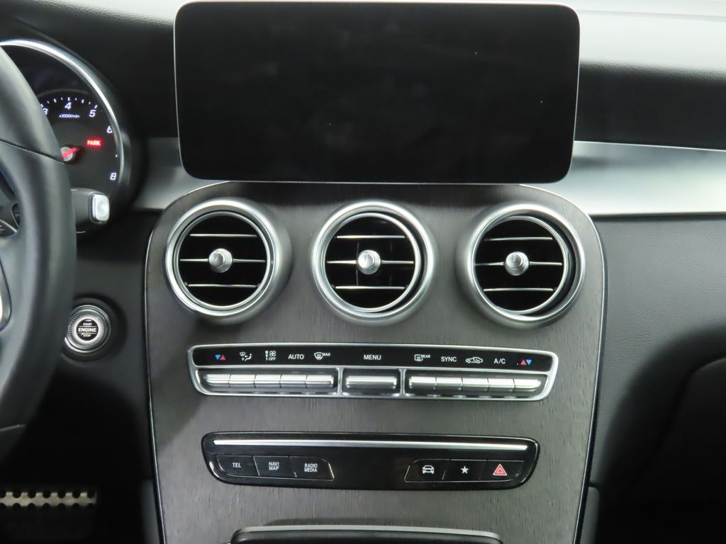 2021 Mercedes-Benz GLC 300 14