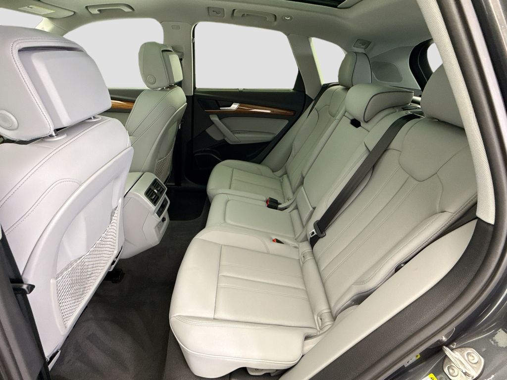 Thumbnail: 2024 Audi Q5 - 19