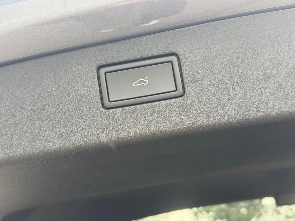New 2026 Platinum Gray Metallic Volkswagen 2.0T SE image 6