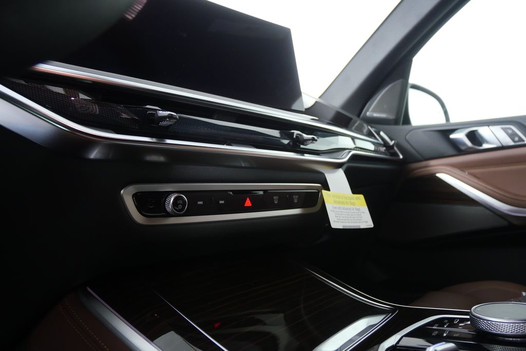 Thumbnail: 2026 BMW X5 - 21