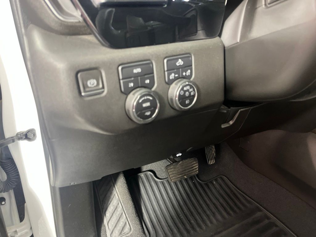 Thumbnail: 2023 Chevrolet Silverado 1500 - 22