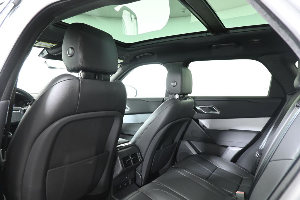 Thumbnail: 2025 Land Rover Range Rover Velar - 32