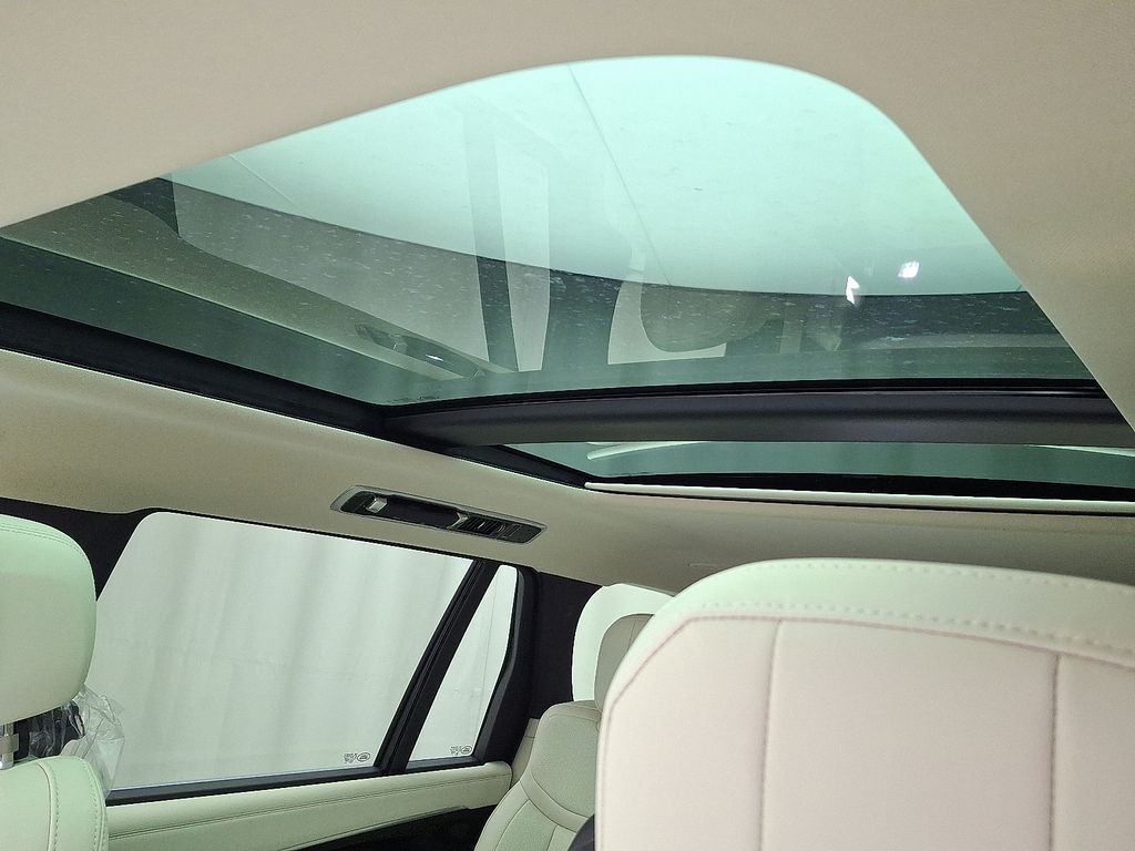 Thumbnail: 2026 Land Rover Range Rover - 12