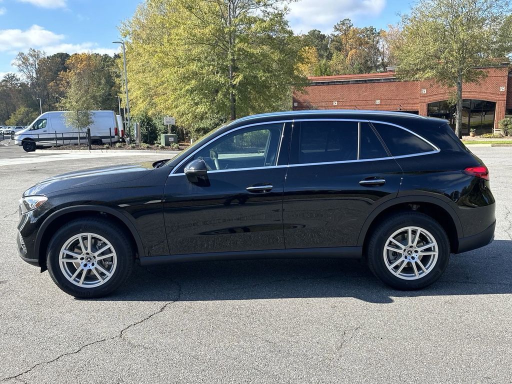 2025 Mercedes-Benz GLC GLC 300 5