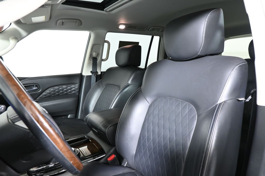Thumbnail: 2019 INFINITI QX80 - 16